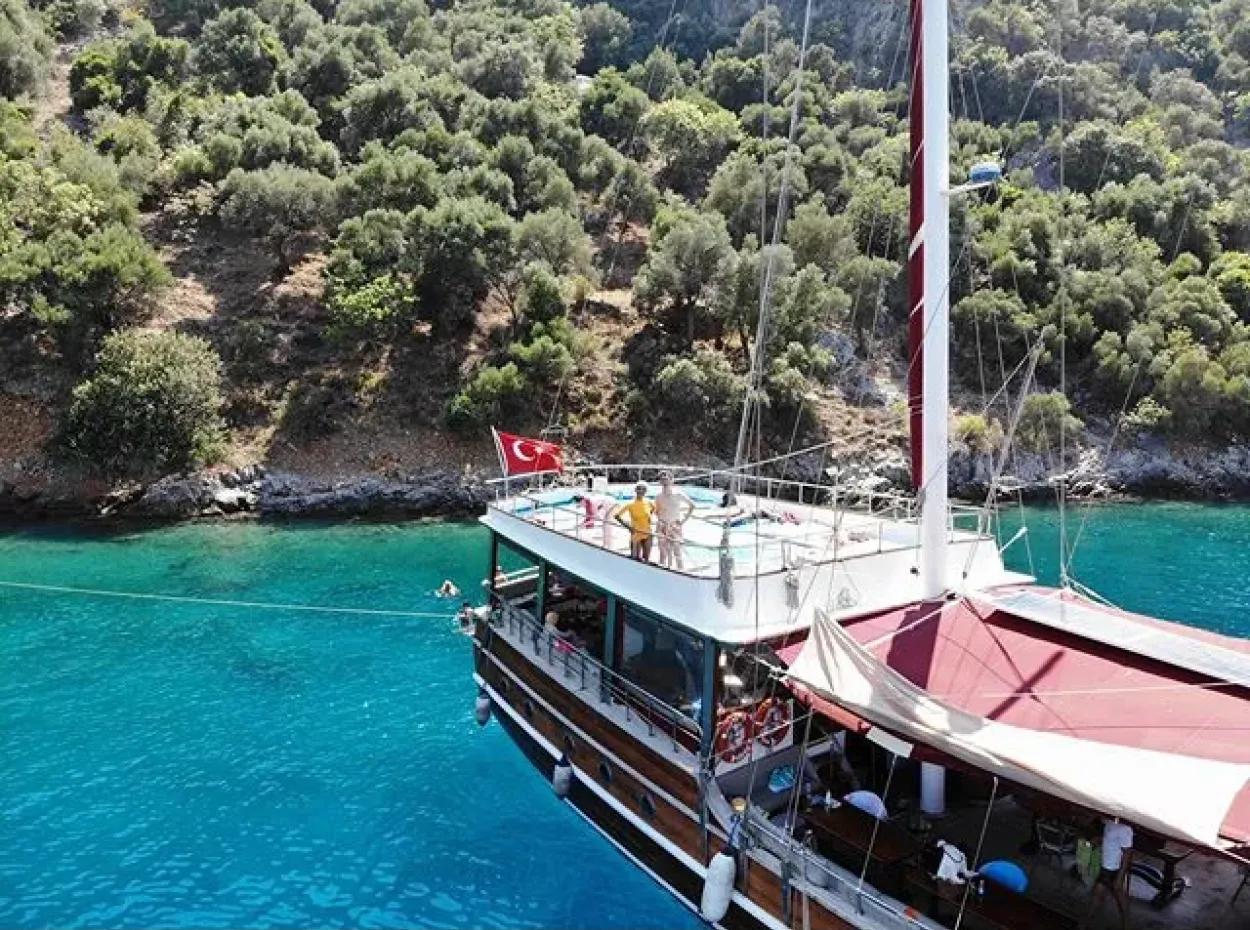 12 Adalar Tekne Turu