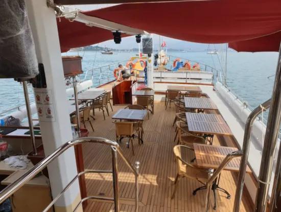 12 Adalar Tekne Turu